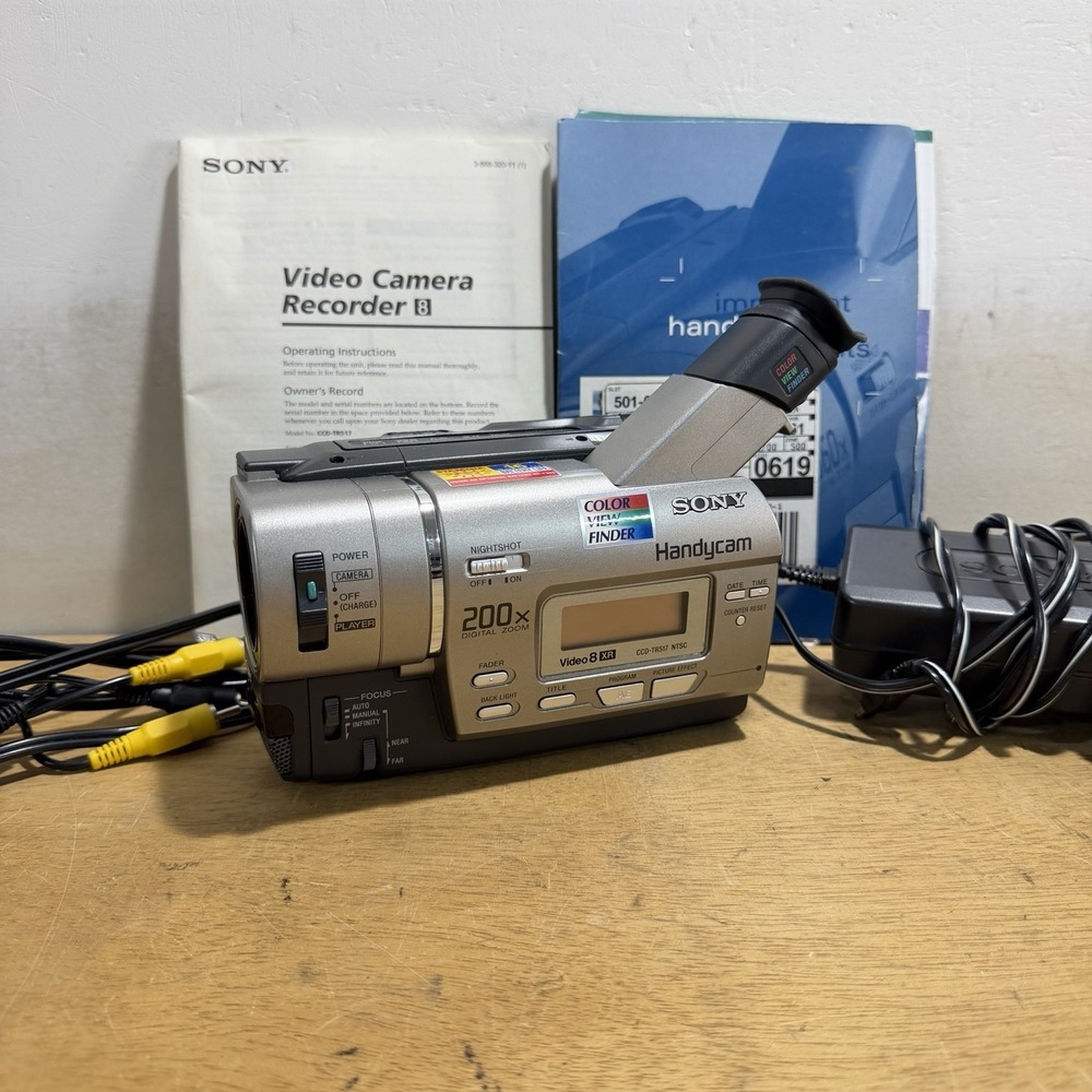 Sony Handycam CCD-TR517 Camcorder 8mm Nightshot Camera Tested W Battery & Charg